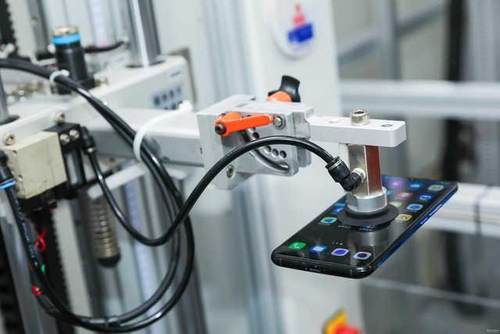 vivo中心实验室获国家权威认证,品牌品质之路走向全球!